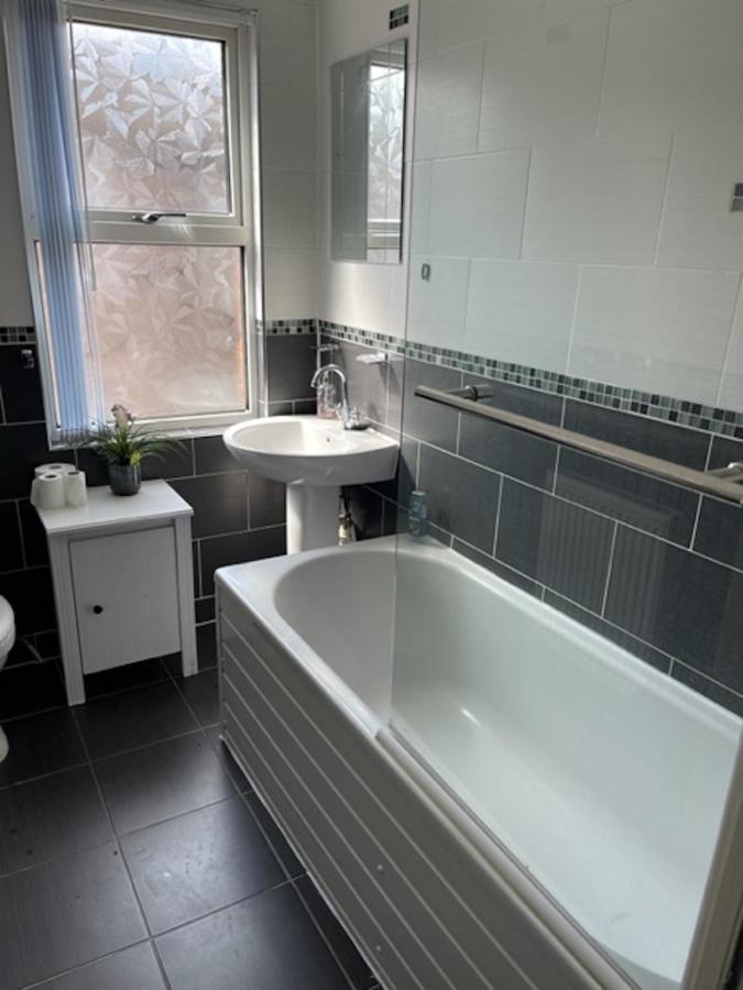 Marks Place Liverpool Bagian luar foto