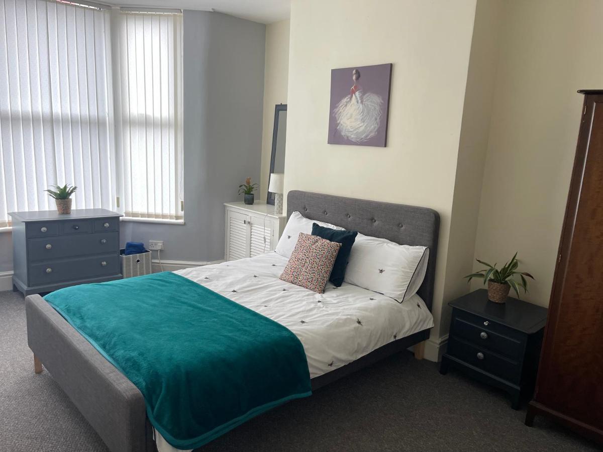 Marks Place Liverpool Bagian luar foto
